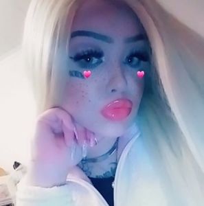 Meet your Posher, Kelly